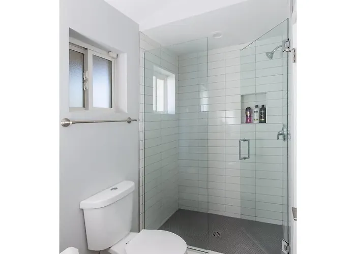 Sunhaven - Private Heated Pool - Walk To Old Town Holiday home *