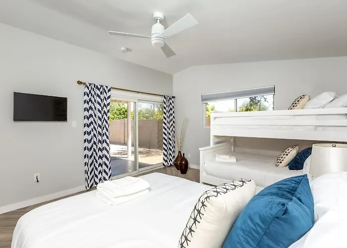 Sunhaven - Private Heated Pool - Walk To Old Town
