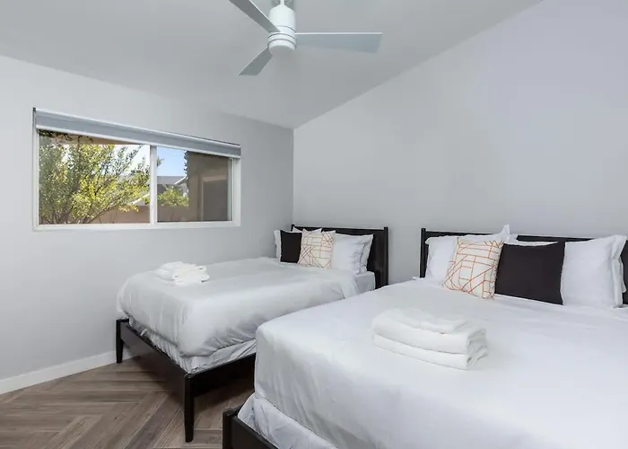Sunhaven - Private Heated Pool - Walk To Old Town *