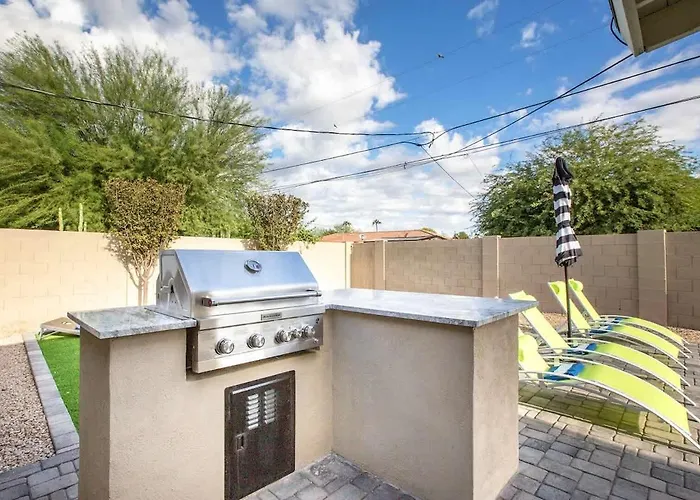 Sunhaven - Private Heated Pool - Walk To Old Town Holiday home